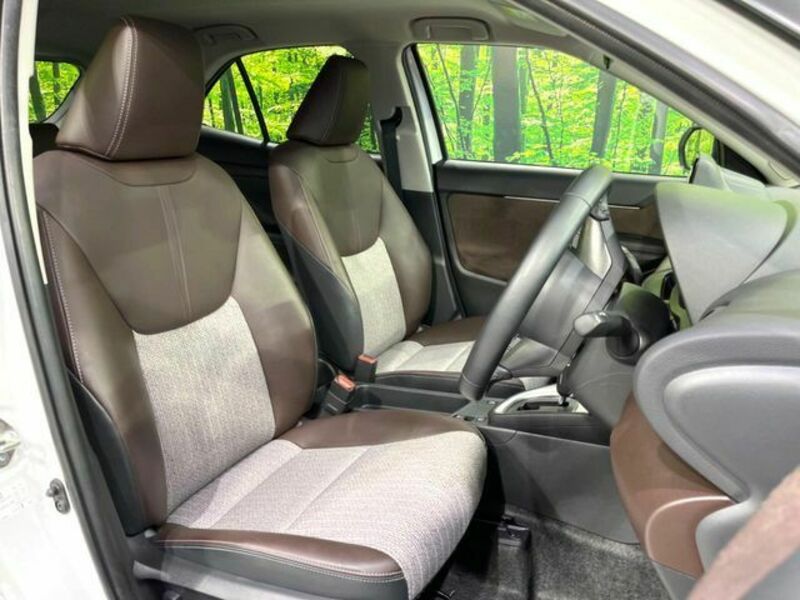 YARIS CROSS