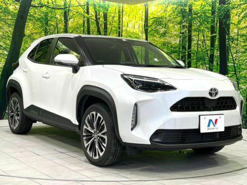 YARIS CROSS