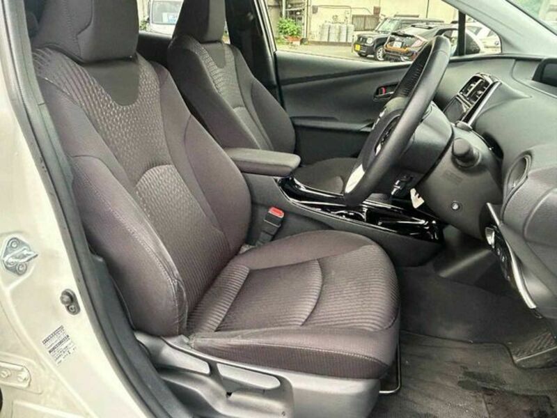 PRIUS-14