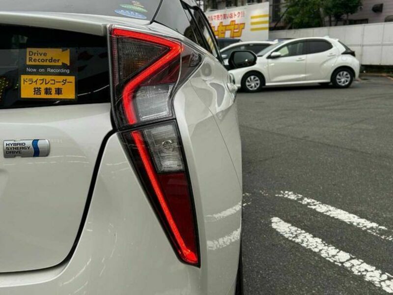 PRIUS-26