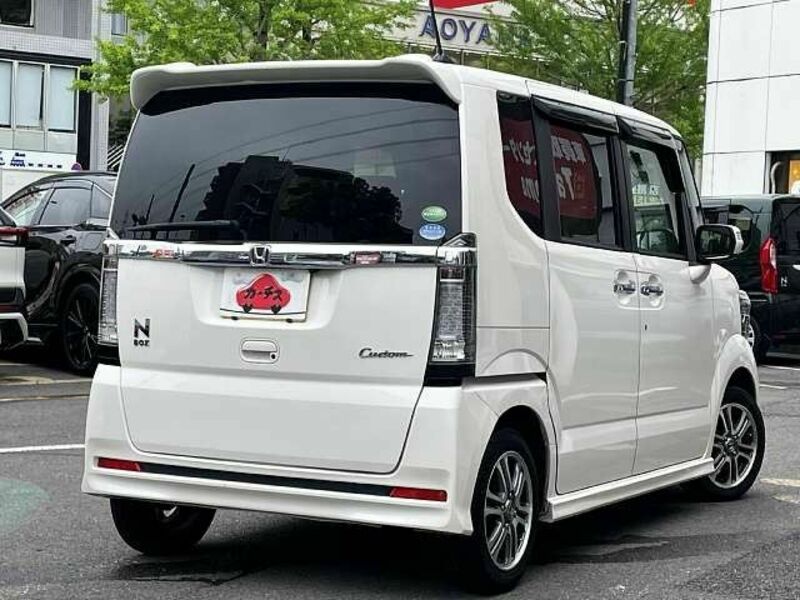 N BOX CUSTOM