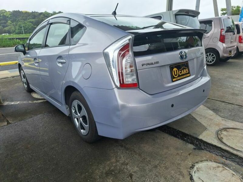 PRIUS-6