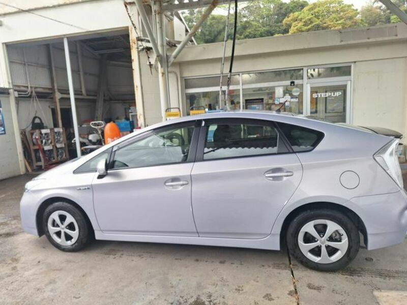 PRIUS-7