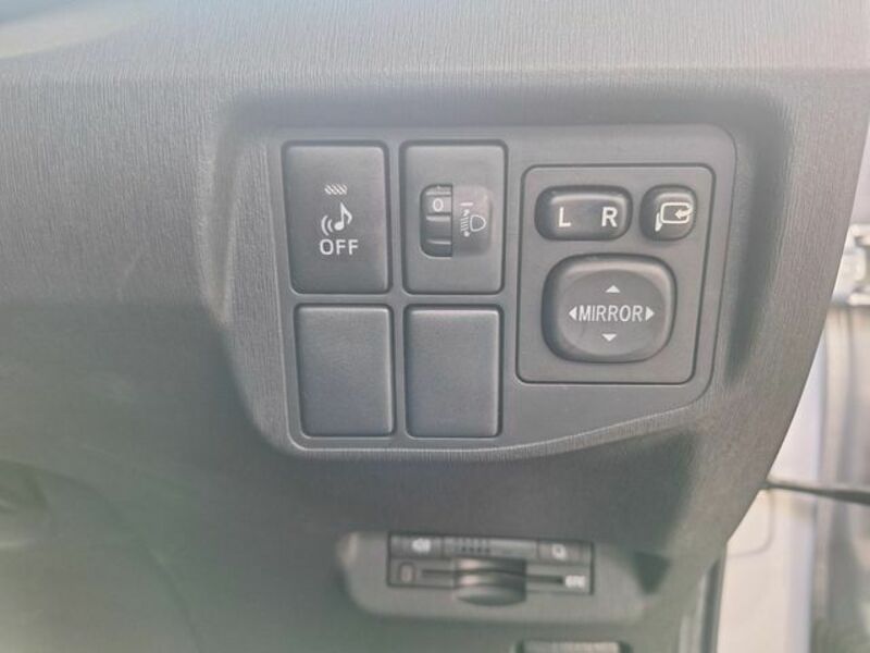 PRIUS-18