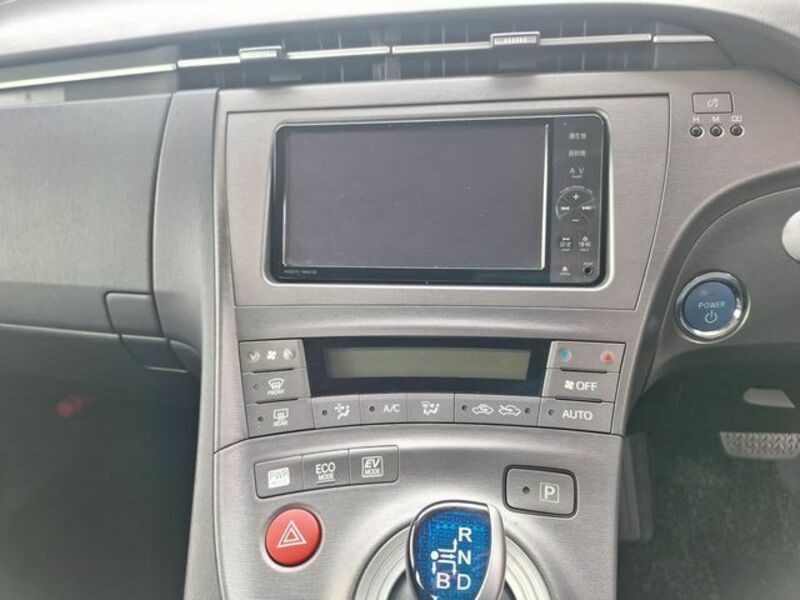 PRIUS-19