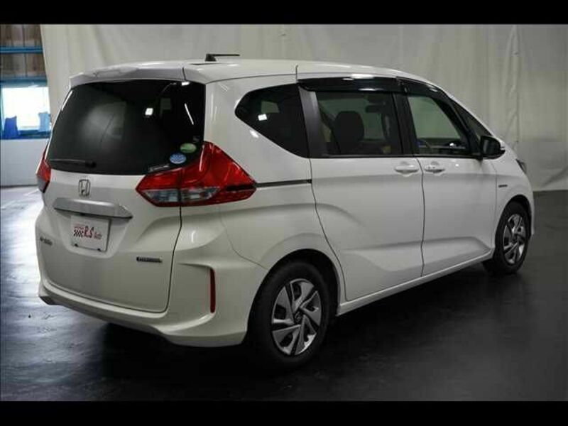 FREED HYBRID-8