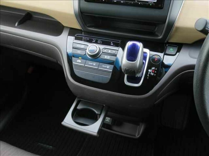 FREED HYBRID-11