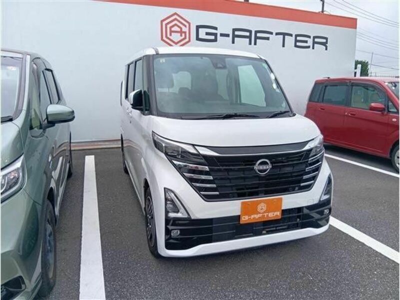 NISSAN ROOX