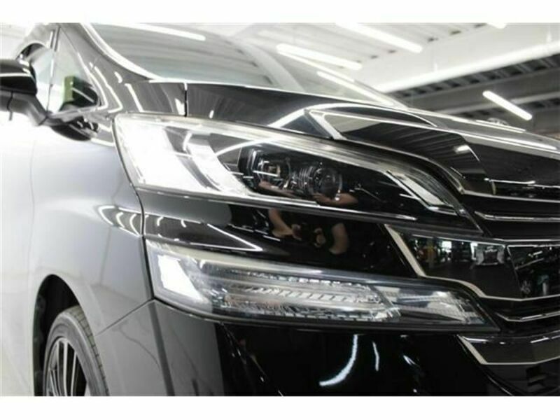 VELLFIRE-9