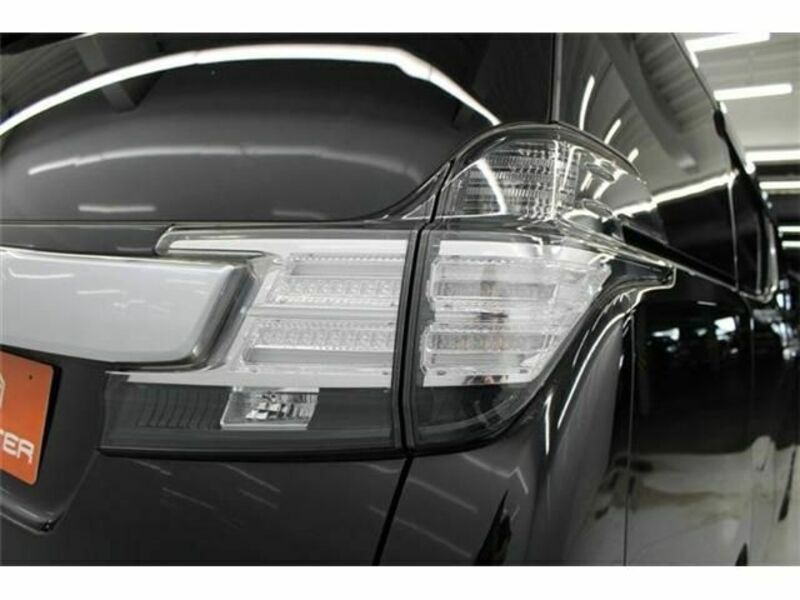 VELLFIRE-10