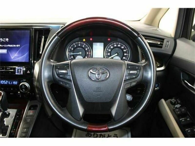 VELLFIRE-15
