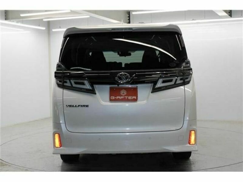 VELLFIRE-7