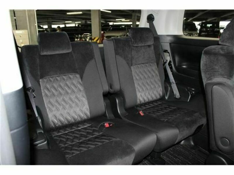 VELLFIRE-14