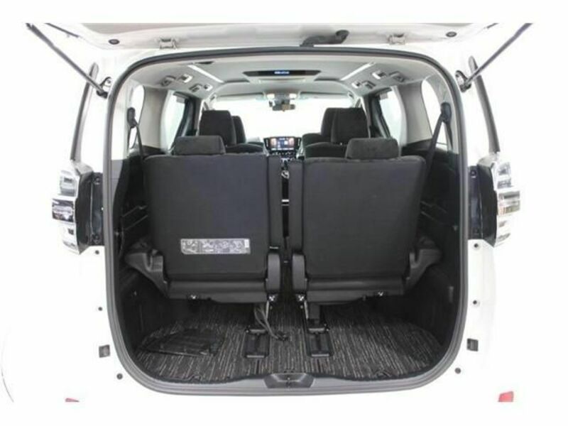 VELLFIRE-17