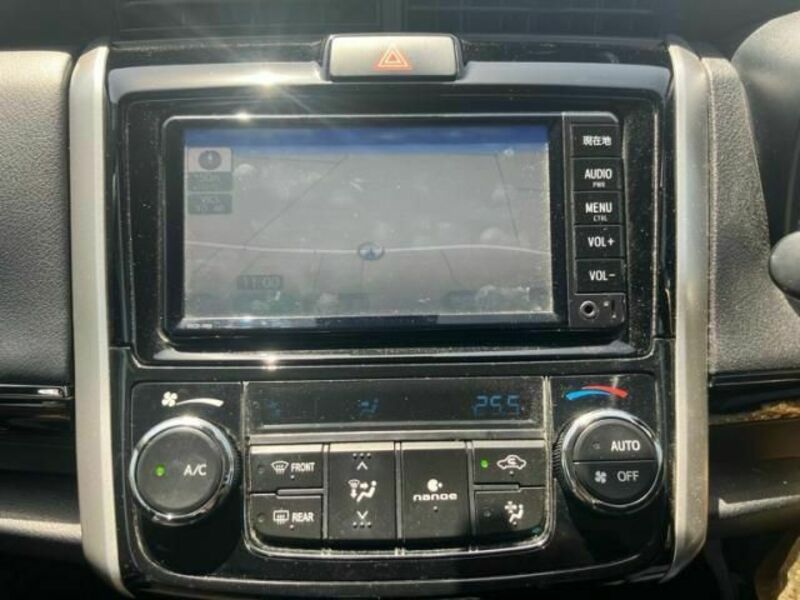 COROLLA AXIO