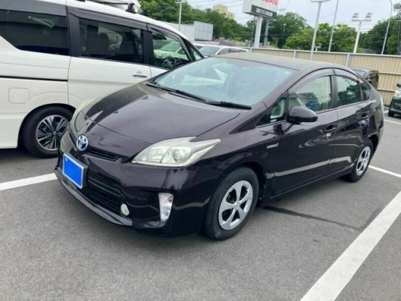 TOYOTA PRIUS