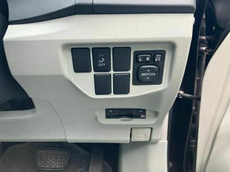 PRIUS-14