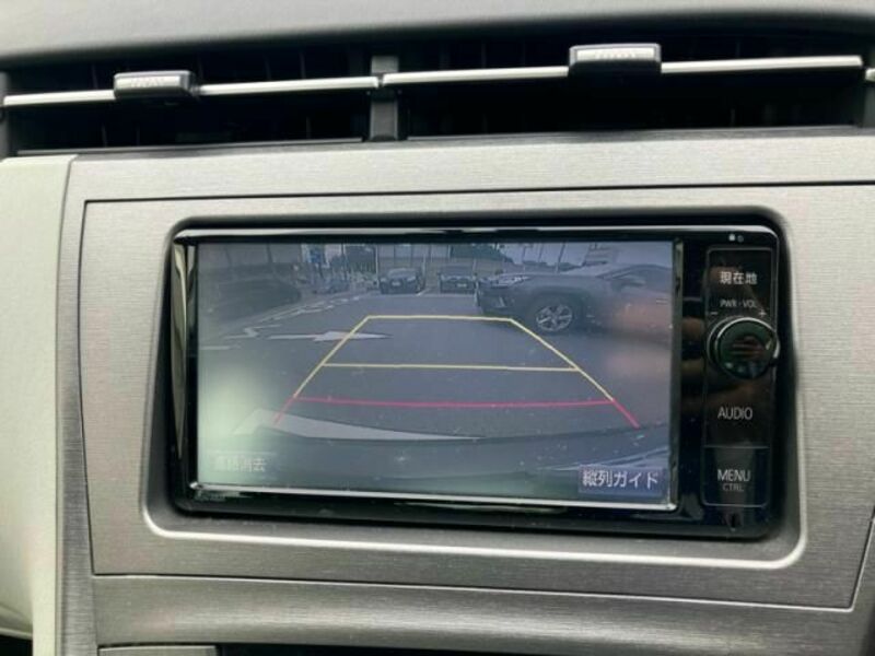 PRIUS-21