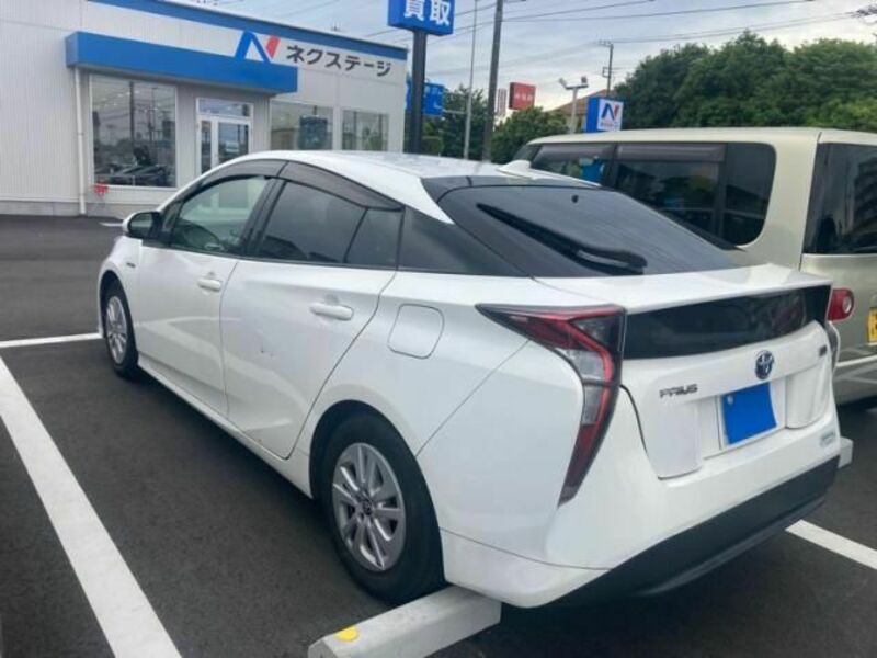 PRIUS-3