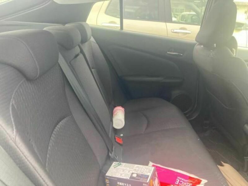 PRIUS-13