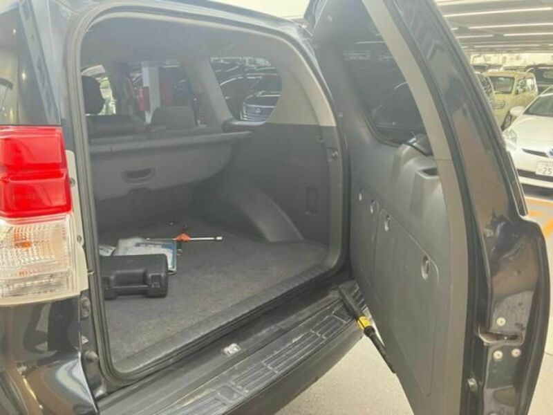 LAND CRUISER PRADO-15