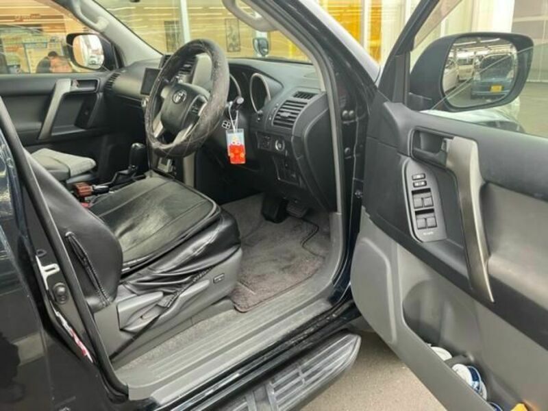 LAND CRUISER PRADO-16