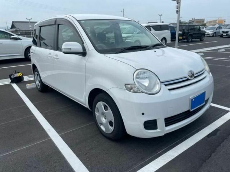 TOYOTA SIENTA