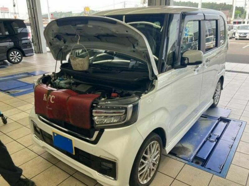 N BOX CUSTOM-2