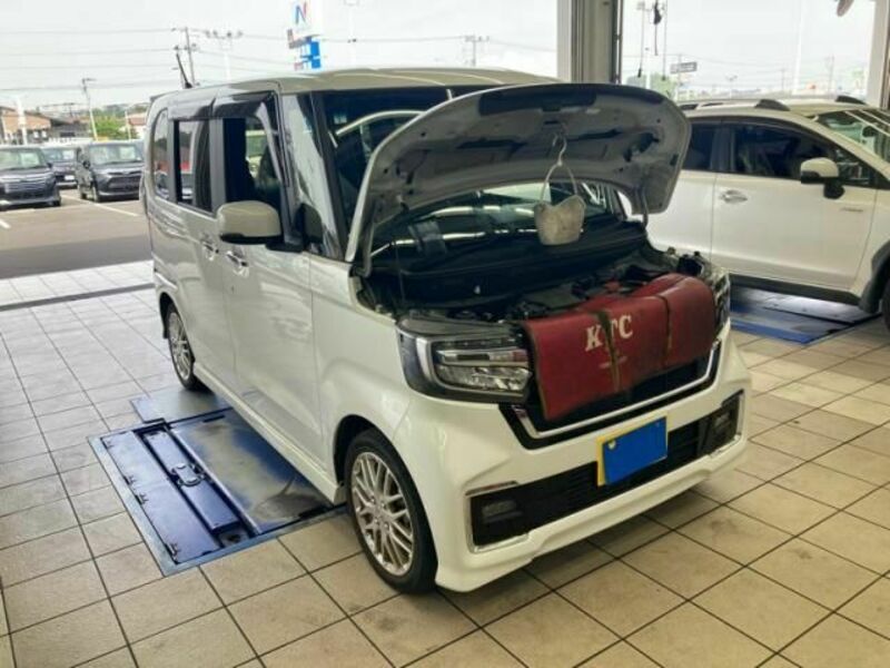 N BOX CUSTOM-3