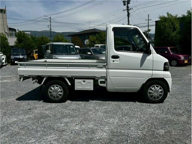 CLIPPER TRUCK