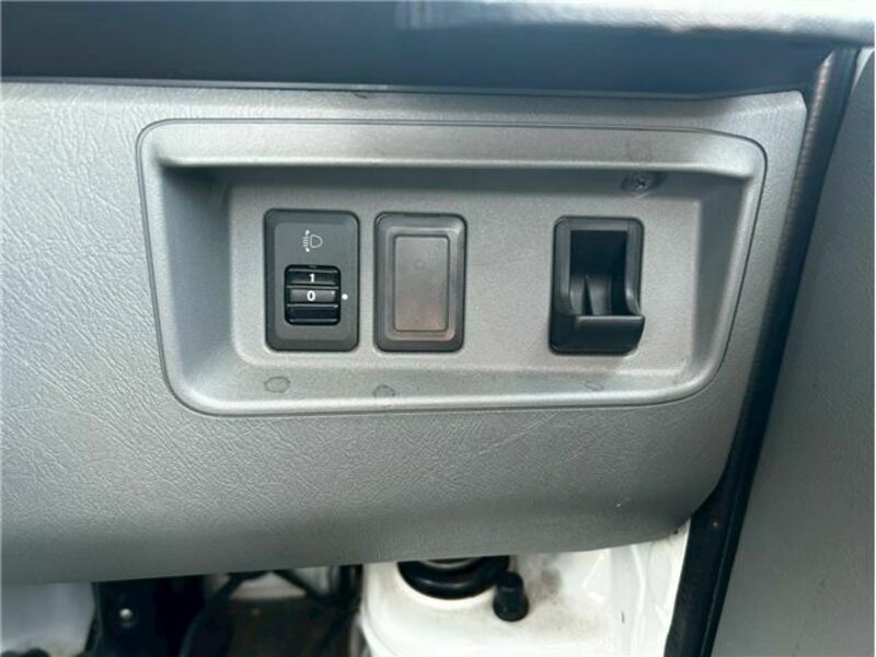 CLIPPER TRUCK