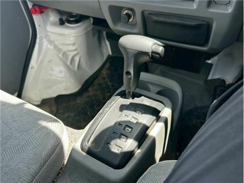 CLIPPER TRUCK