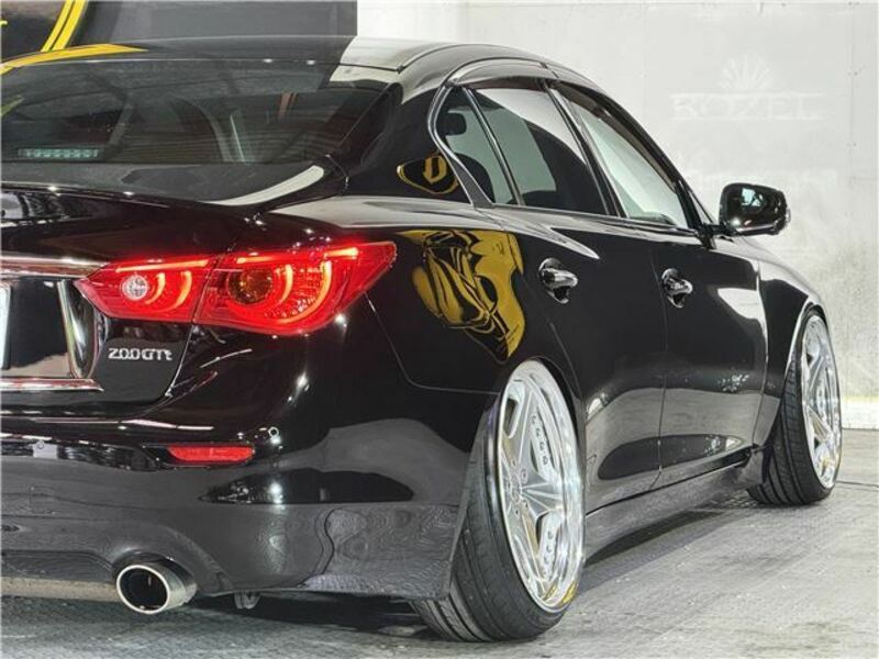 SKYLINE