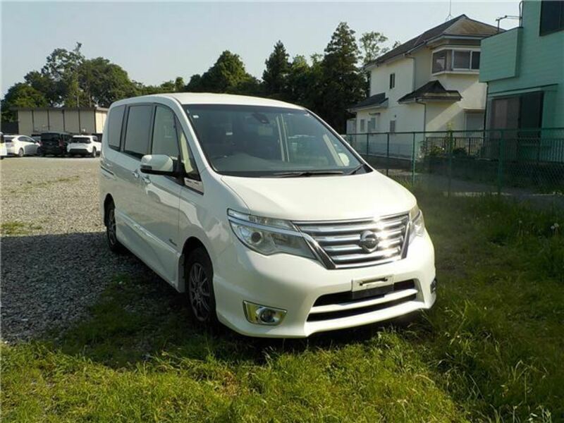 NISSAN SERENA