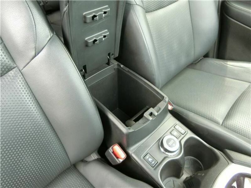 X-TRAIL-23