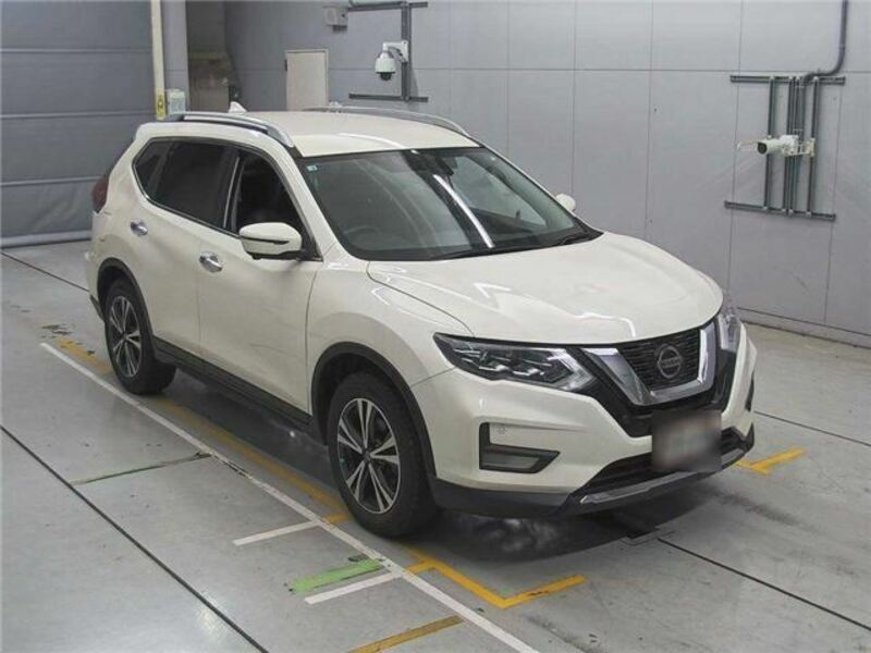 X-TRAIL