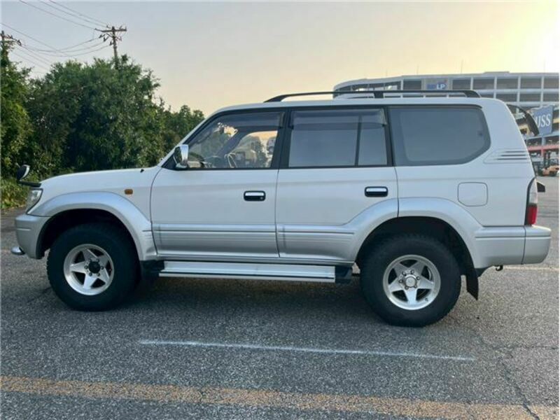 LAND CRUISER PRADO-7