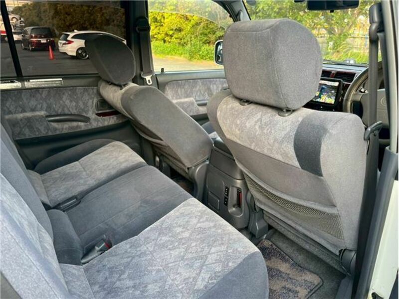 LAND CRUISER PRADO-9