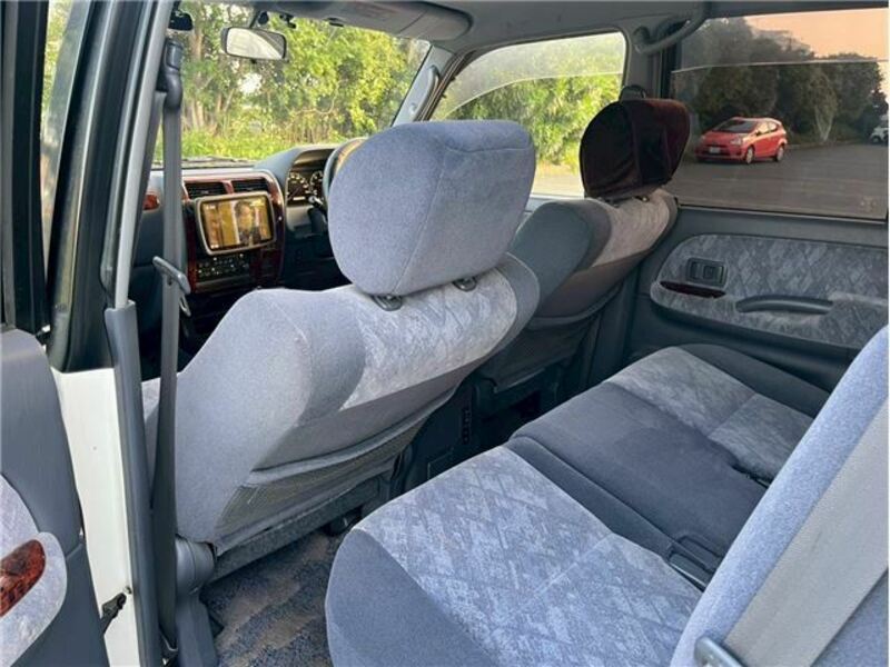 LAND CRUISER PRADO-14