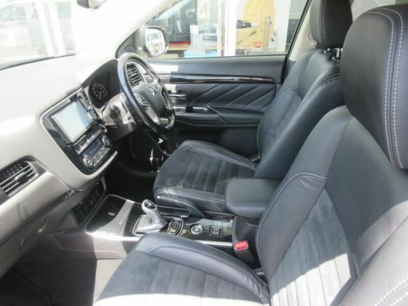 OUTLANDER PHEV