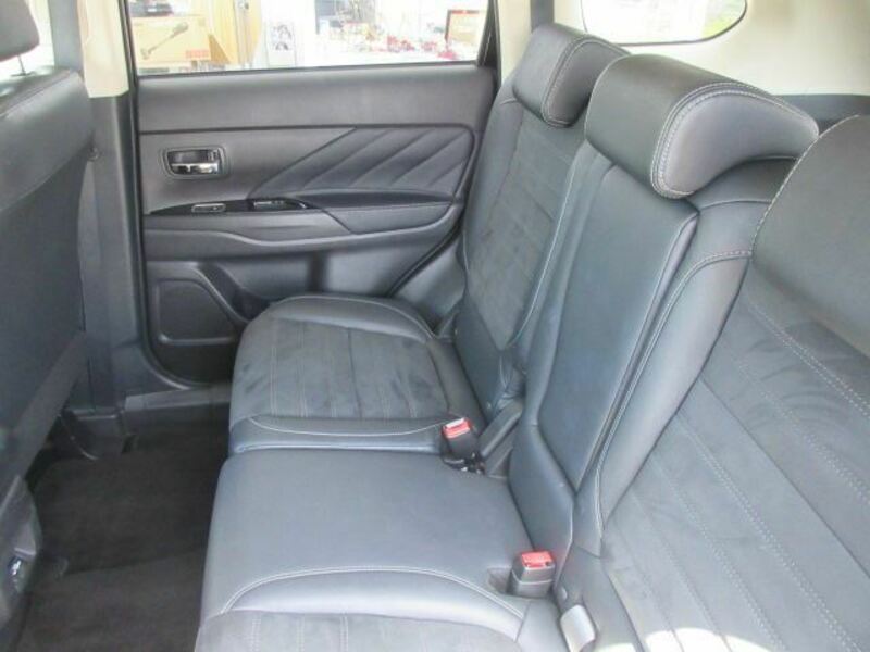 OUTLANDER PHEV