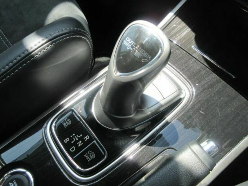 OUTLANDER PHEV