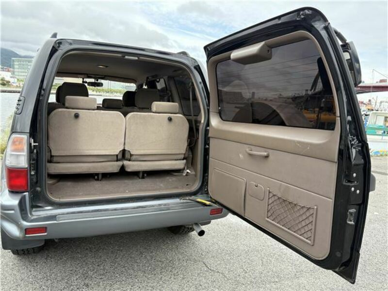 LAND CRUISER PRADO-12