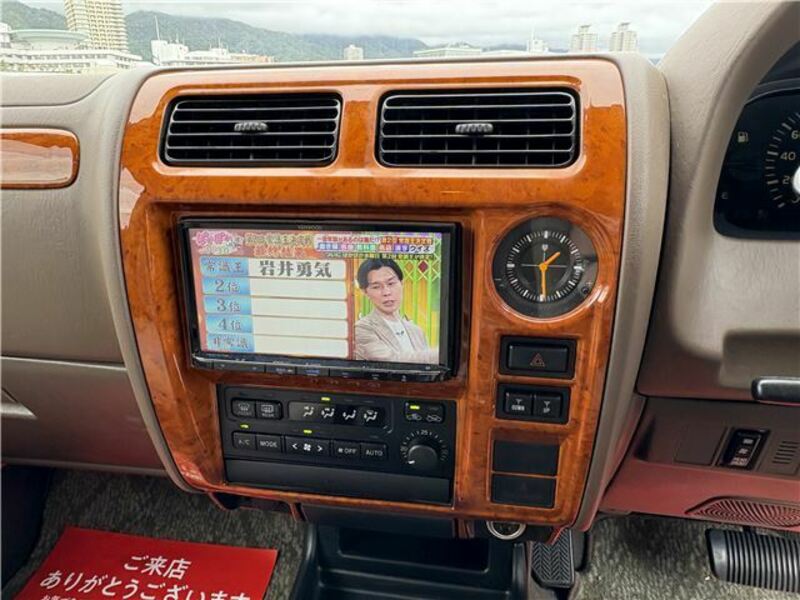 LAND CRUISER PRADO-15