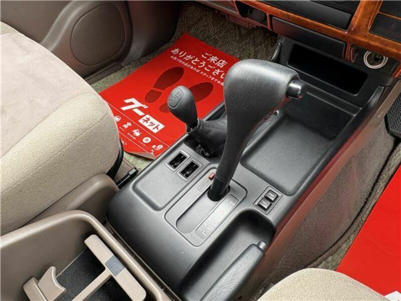 LAND CRUISER PRADO-18