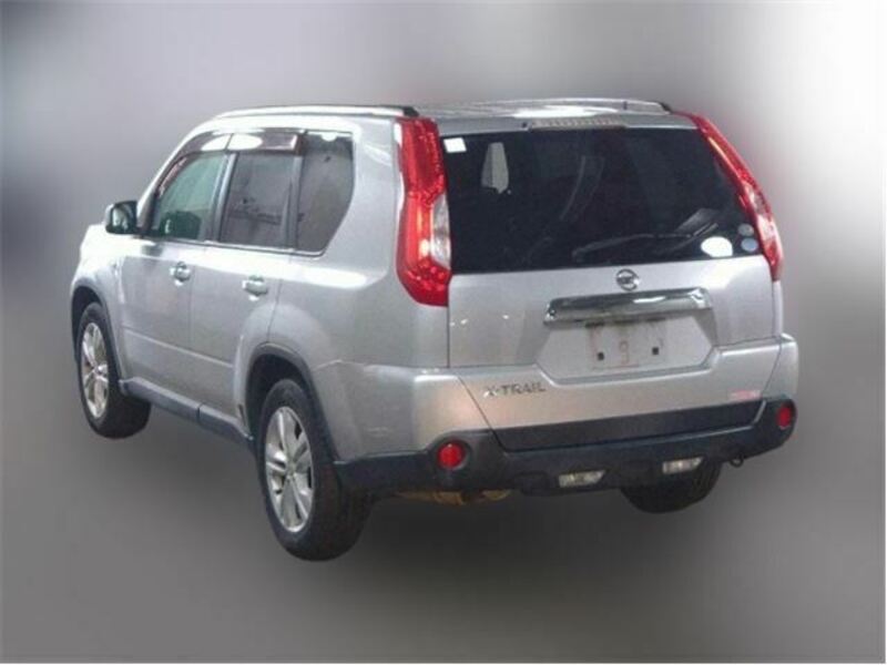 X-TRAIL-1