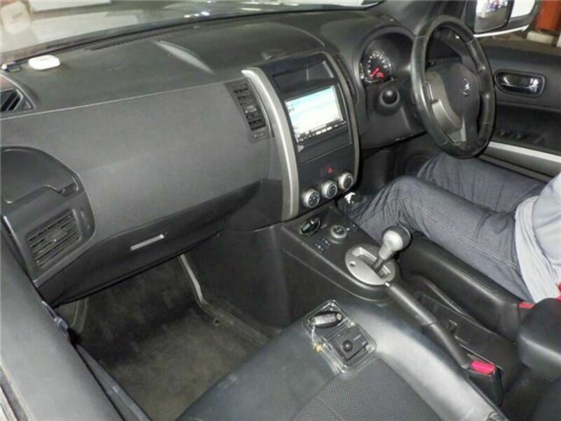 X-TRAIL-2