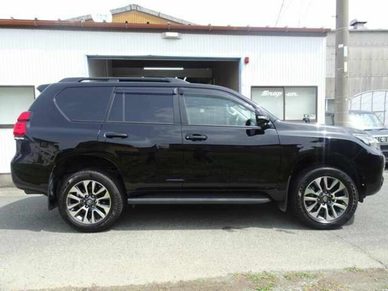 LAND CRUISER PRADO-5