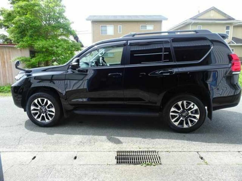 LAND CRUISER PRADO-7