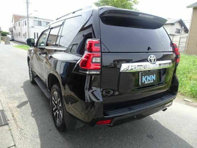 LAND CRUISER PRADO-9